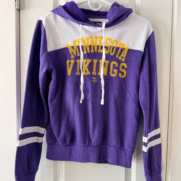 Minnesota Vikings NFL Team Apparel Purple Hoodie Women’s Size Small - Picture 2 of 4